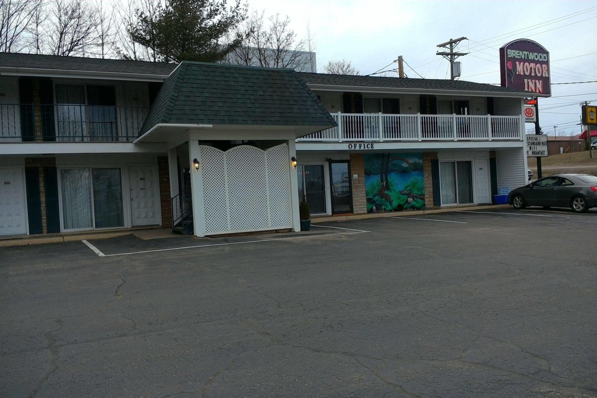 Brentwood Motor Inn Marquette Exterior foto